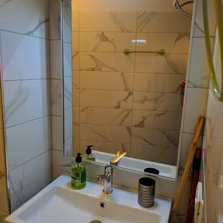 Superb Near To The Center Apartment *