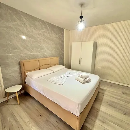Superb Near To The Center Apartment